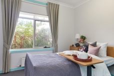 Viewhills Manor - single bedroom